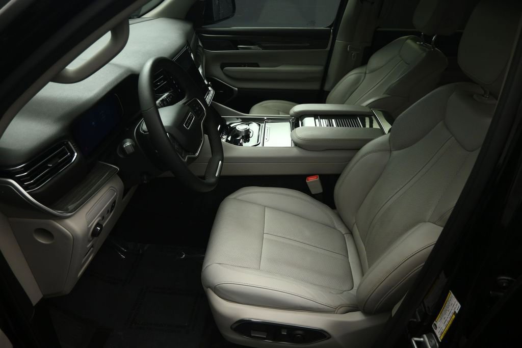 Used 2022 Jeep Wagoneer Series II w/ Premium Group I AWD/4WD image 57