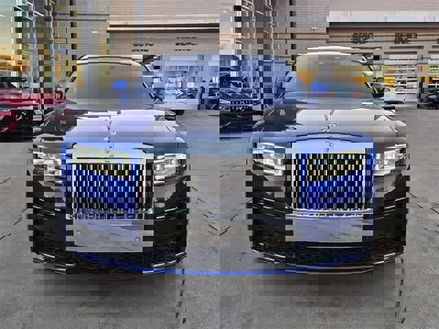 Used 2024 Rolls-Royce Ghost image 3