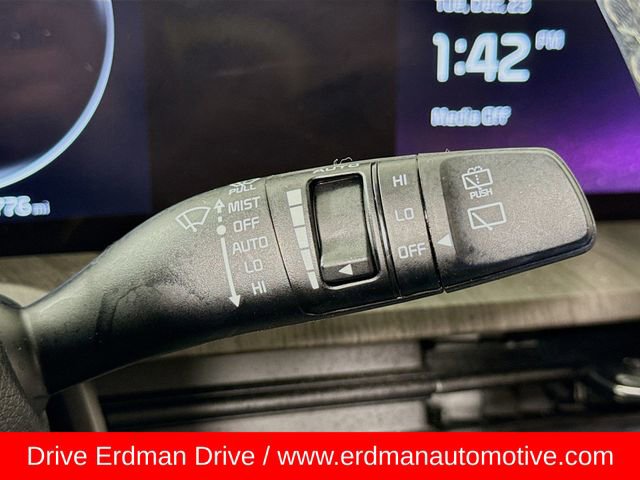 Used 2025 Kia Telluride SX Prestige image 16