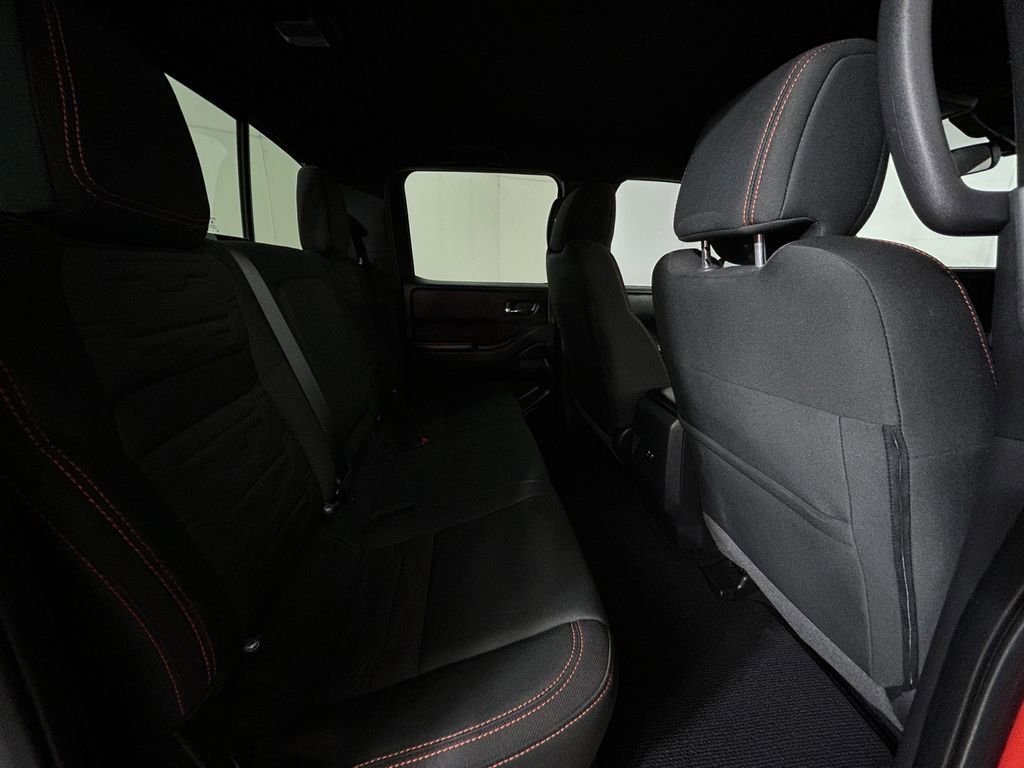 Used 2025 Nissan Frontier PRO-4X AWD/4WD image 17