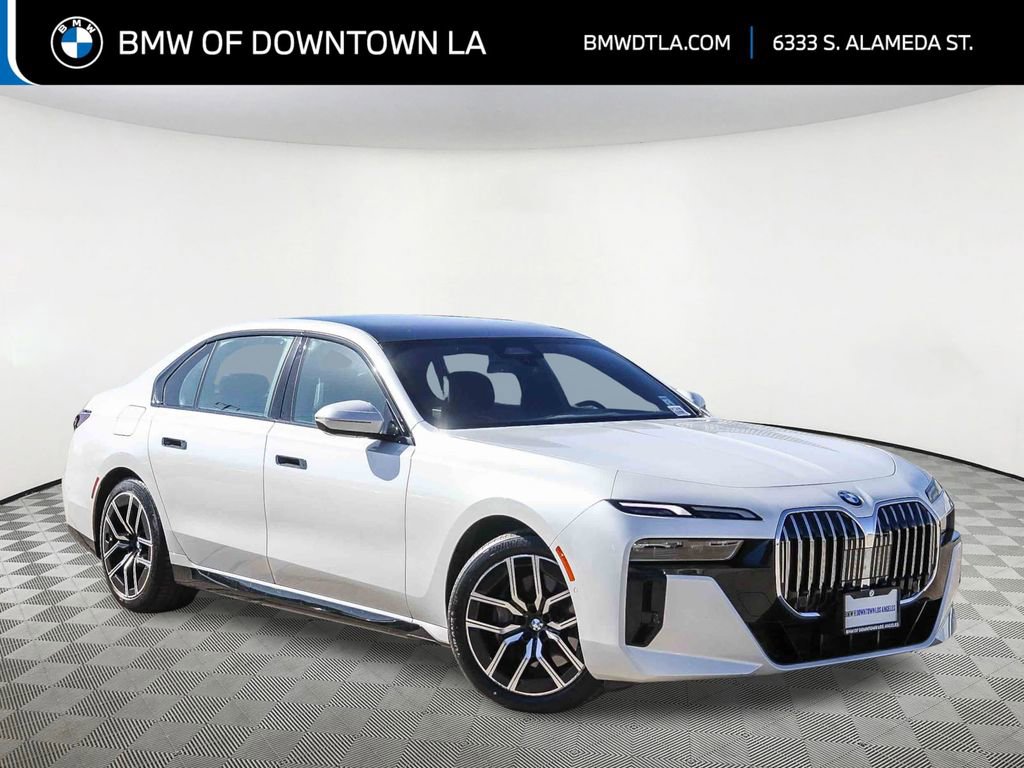 Used 2025 BMW 740i xDrive image 1