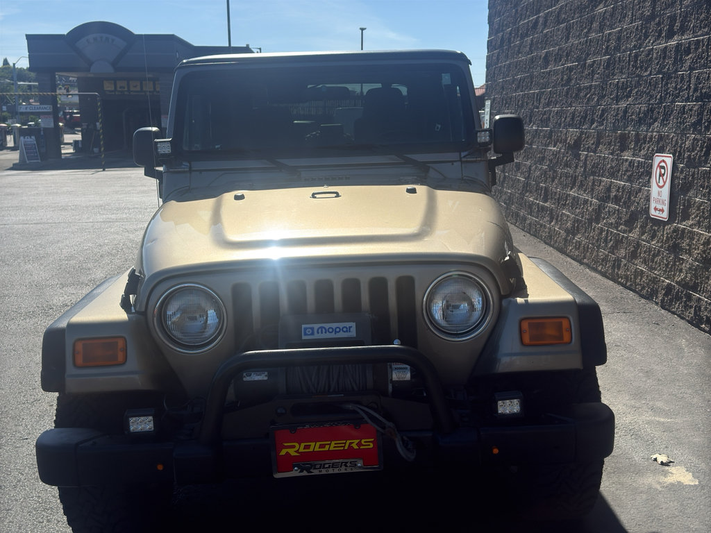 Used 2004 Jeep Wrangler X w/ Convenience Group AWD/4WD video 2