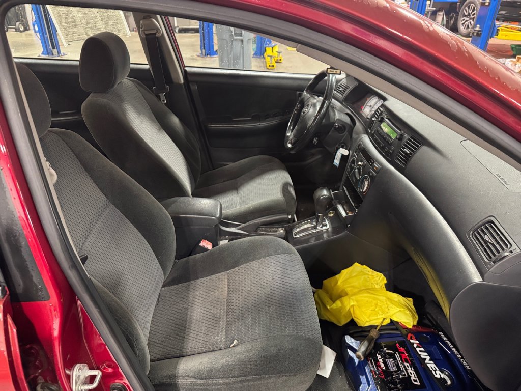 Used 2005 Toyota Corolla LE FWD image 22