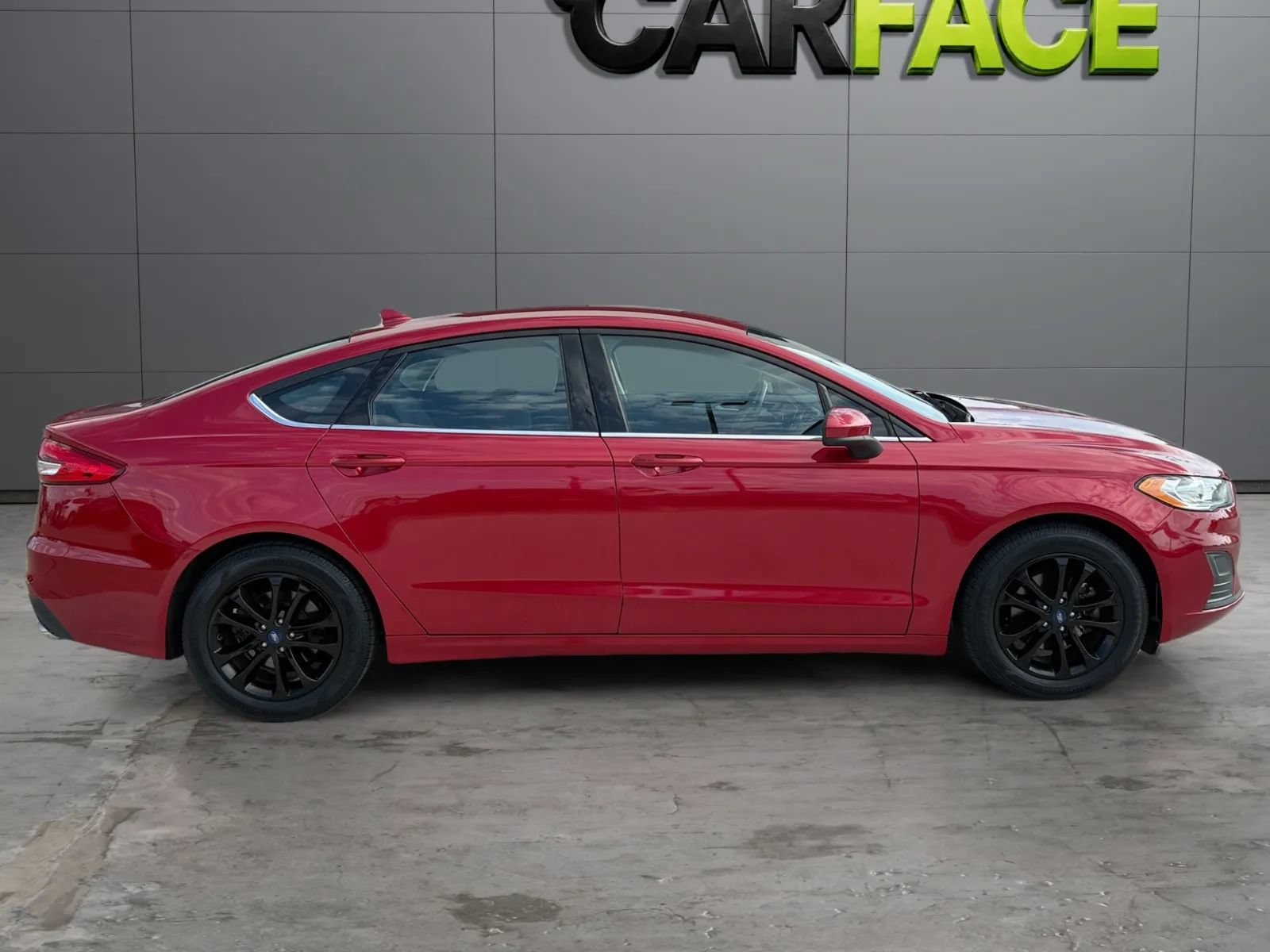 Used 2020 Ford Fusion SE FWD image 14
