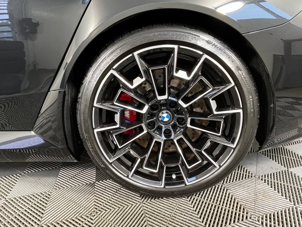 Used 2026 BMW M5 w/ Carbon Package AWD/4WD image 12