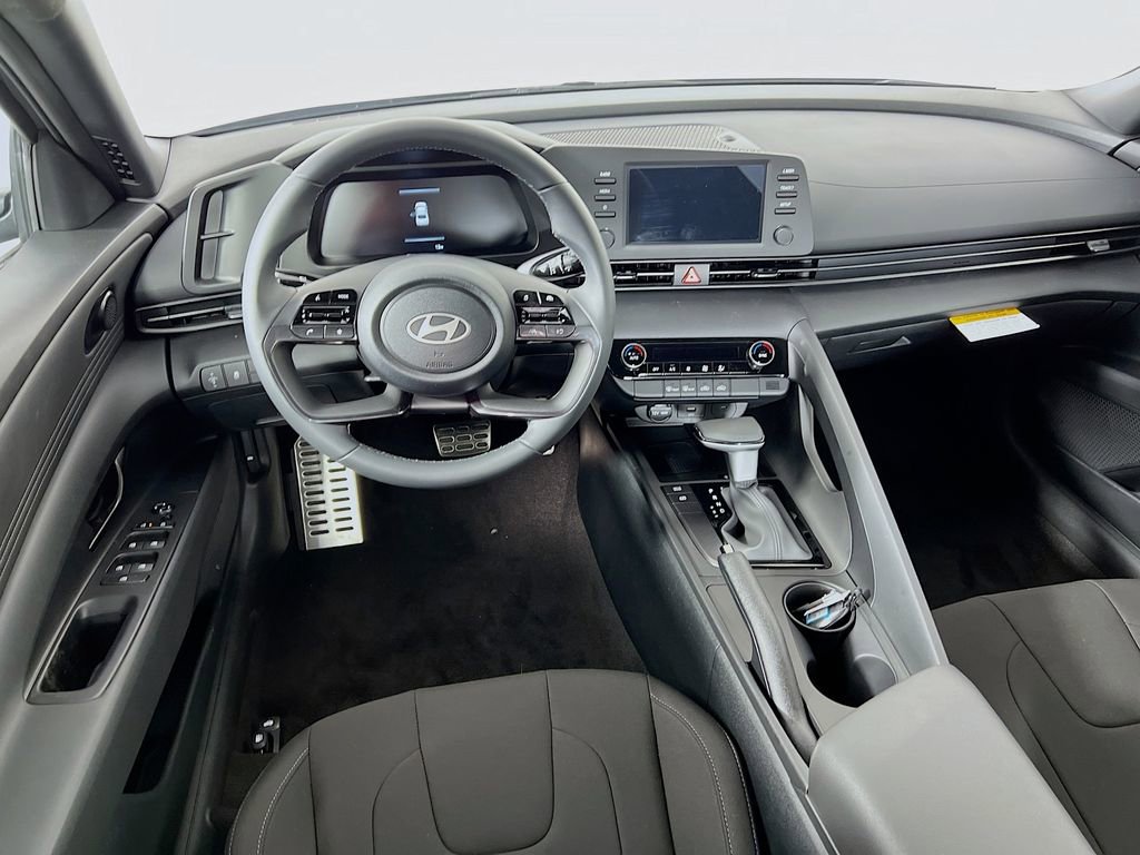 New 2026 Hyundai Elantra Sport FWD image 18