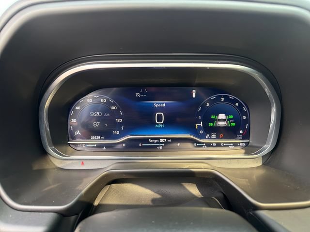 Used 2023 Chevrolet Tahoe Z71 w/ Luxury Package AWD/4WD image 15