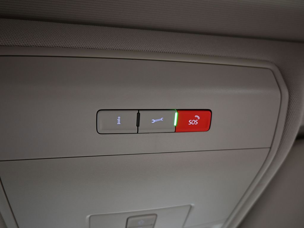 Used 2023 Volkswagen Atlas SEL R-Line image 33