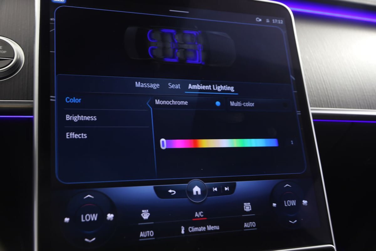 Used 2022 Mercedes-Benz S 500 4MATIC w/ AMG Line Package image 38