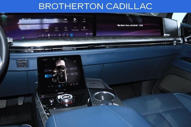 Certified 2025 Cadillac Escalade IQ Sport 2 AWD/4WD image 28
