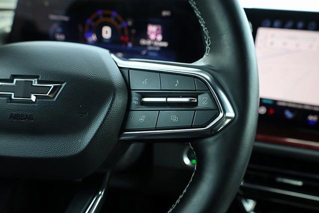 Used 2024 Chevrolet Traverse Z71 image 37