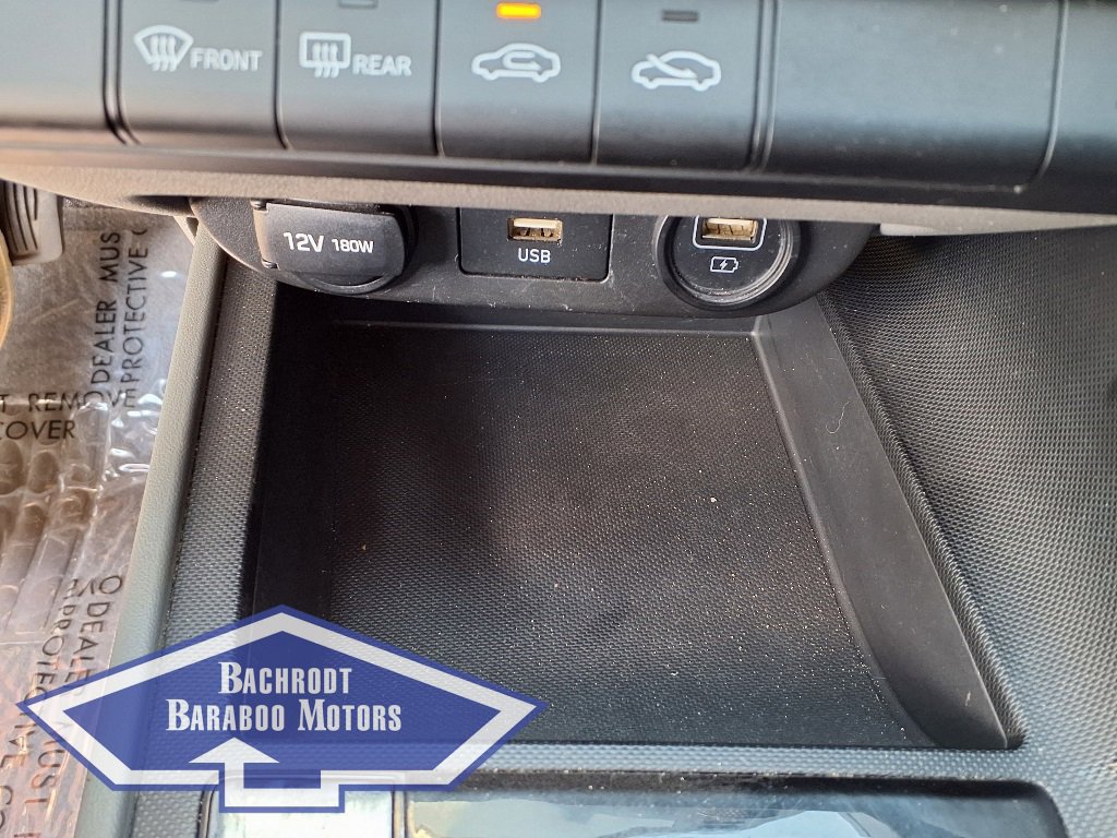 Used 2023 Hyundai Elantra SEL image 29