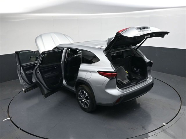 Used 2023 Toyota Highlander L image 43