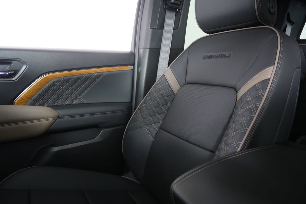 Used 2024 GMC Canyon Denali AWD/4WD image 25