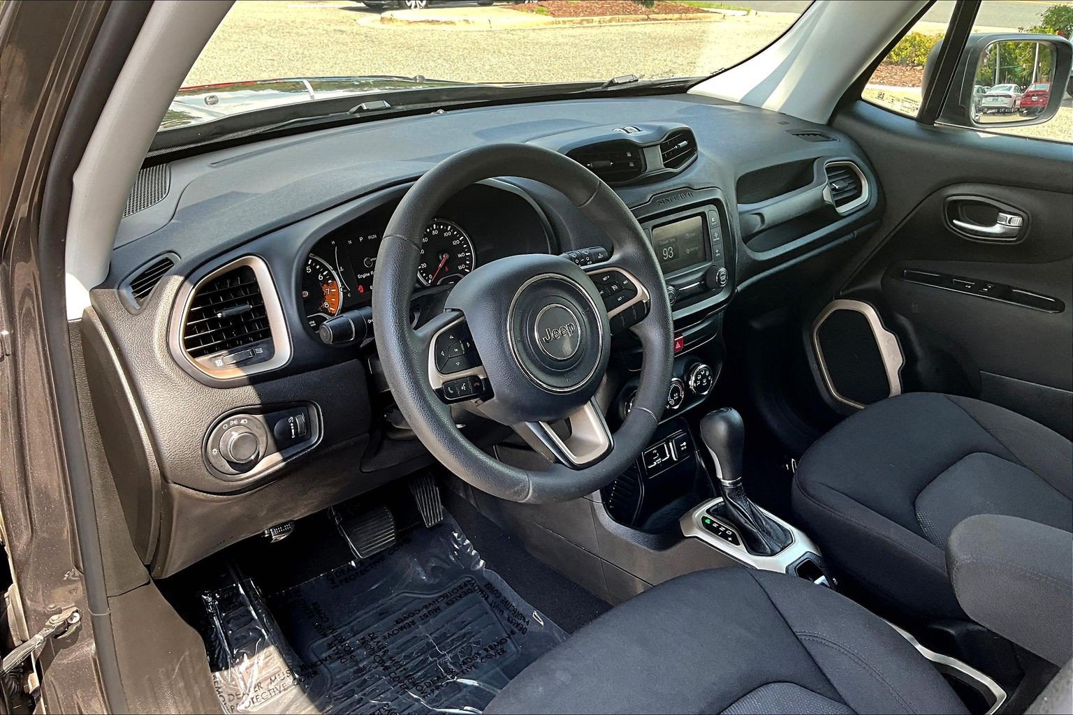 Used 2017 Jeep Renegade Sport w/ Power & Air Group FWD image 13