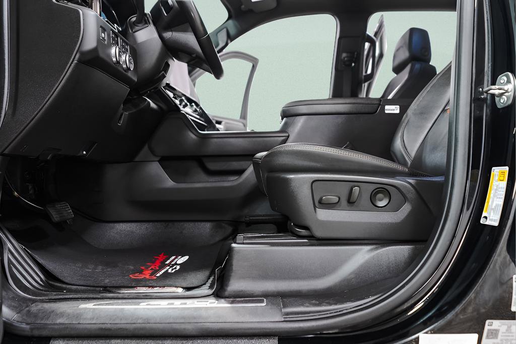 Used 2025 GMC Sierra 2500 AT4 w/ AT4 Premium Plus Package image 27