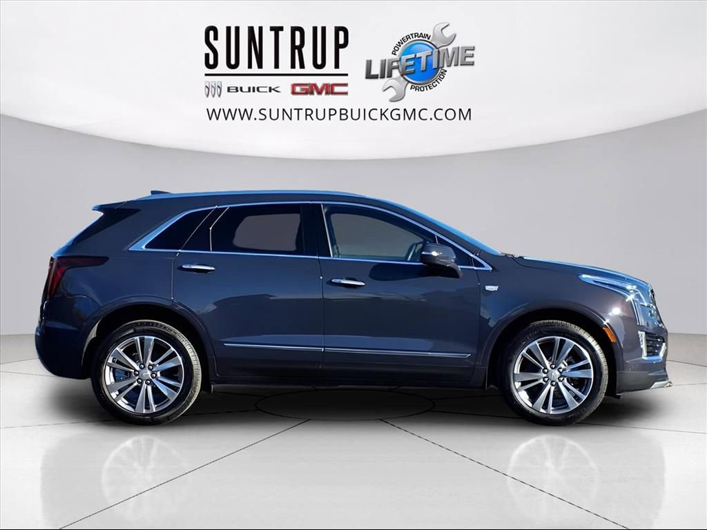 Used 2025 Cadillac XT5 Premium Luxury image 3