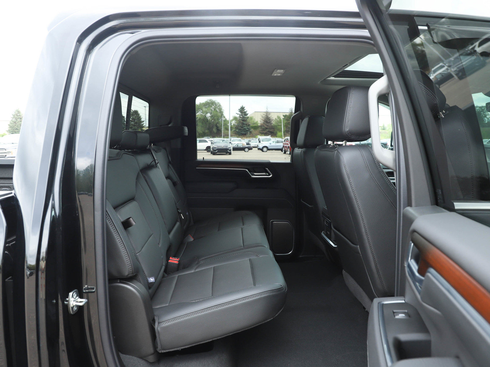 Used 2026 GMC Sierra 2500 Denali w/ Technology Package AWD/4WD image 12