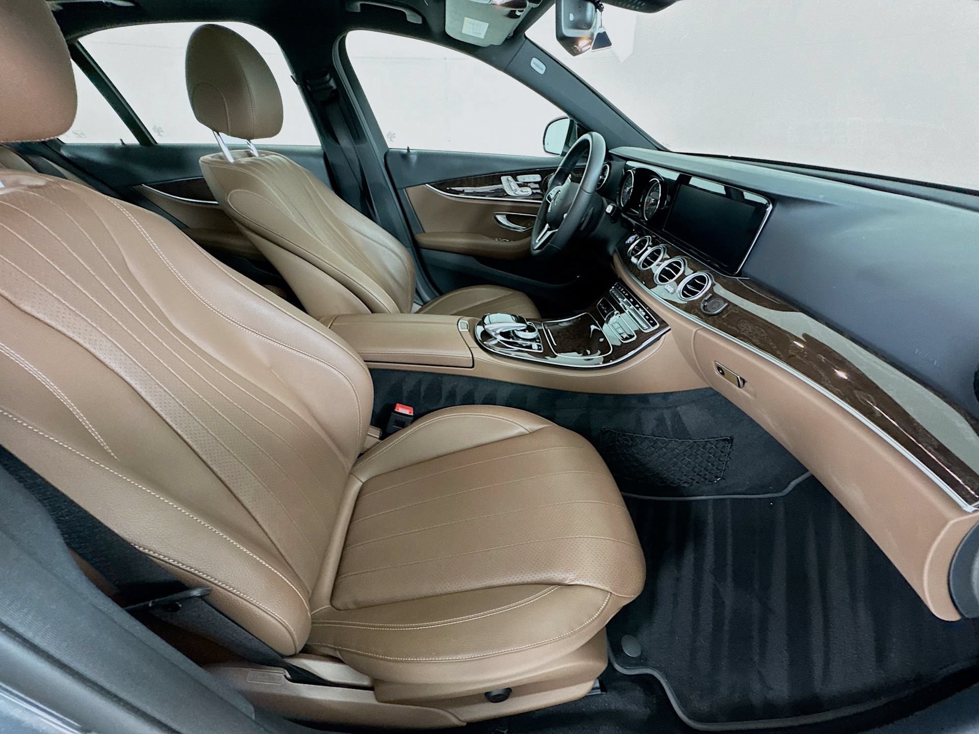 Used 2019 Mercedes-Benz E 300 image 31