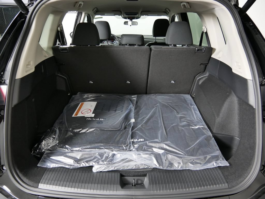 New 2026 Nissan Rogue SV AWD/4WD image 18