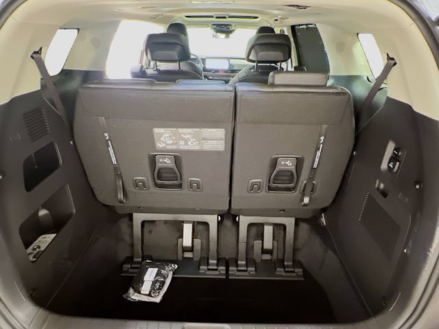 New 2026 Kia Carnival SX Prestige FWD image 28
