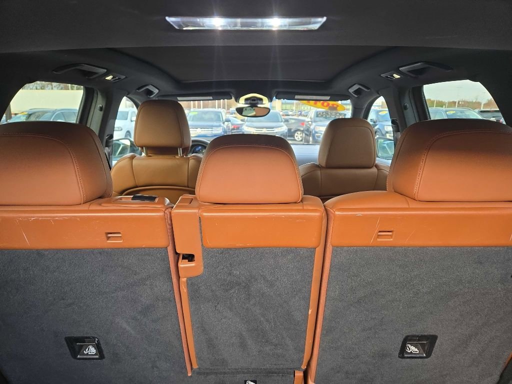 Used 2017 Porsche Cayenne Platinum Edition image 11