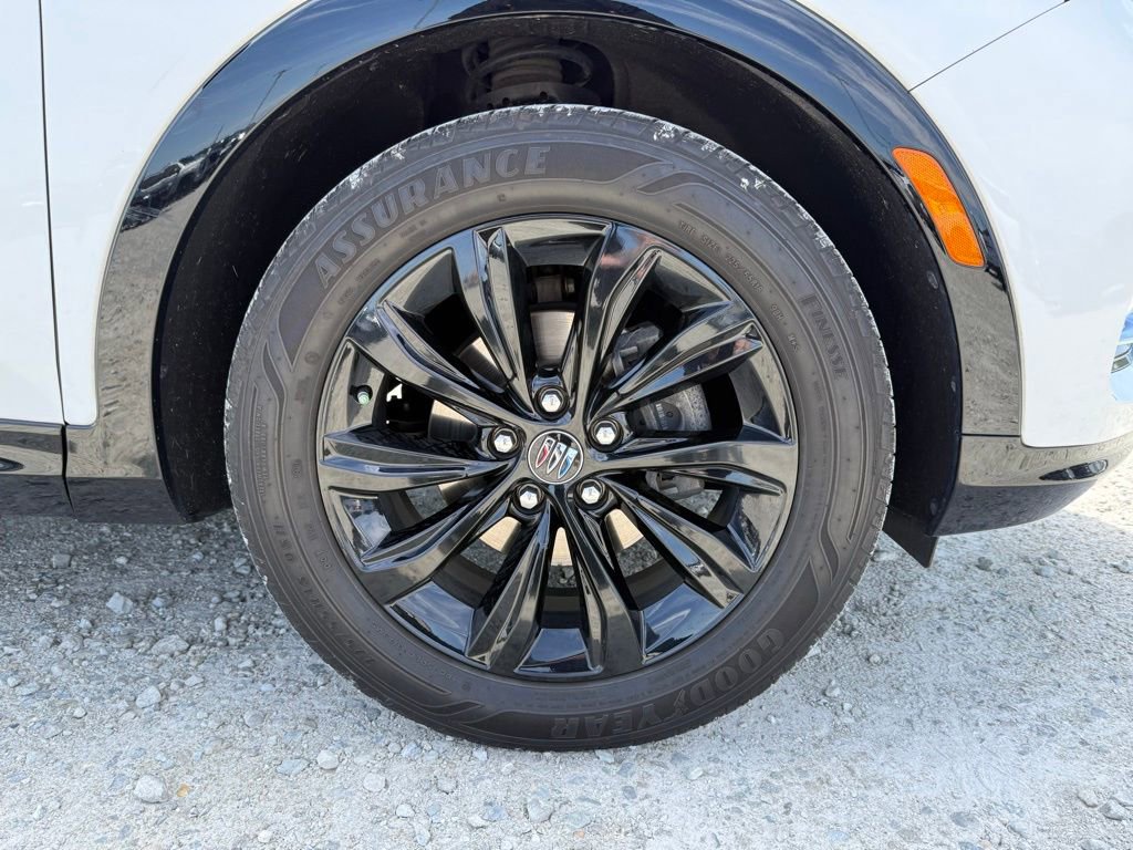 Used 2024 Buick Envista Sport Touring w/ Convenience I Package FWD image 17