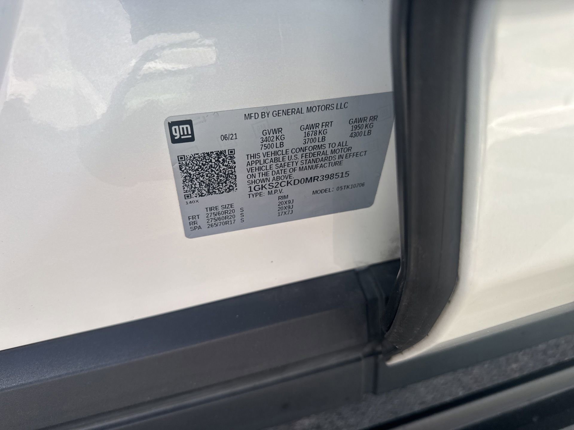 Used 2021 GMC Yukon AT4 w/ AT4 Premium Package image 4