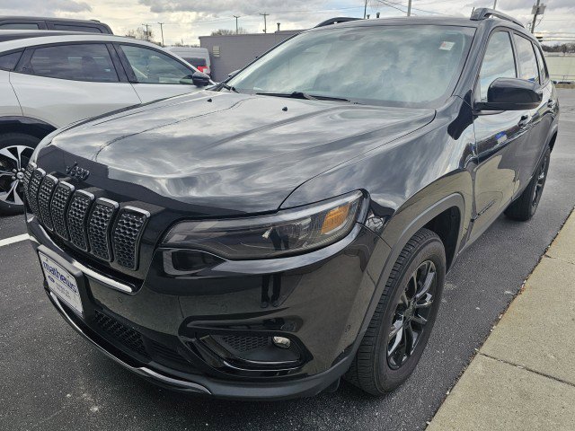 Used 2023 Jeep Cherokee Altitude Lux