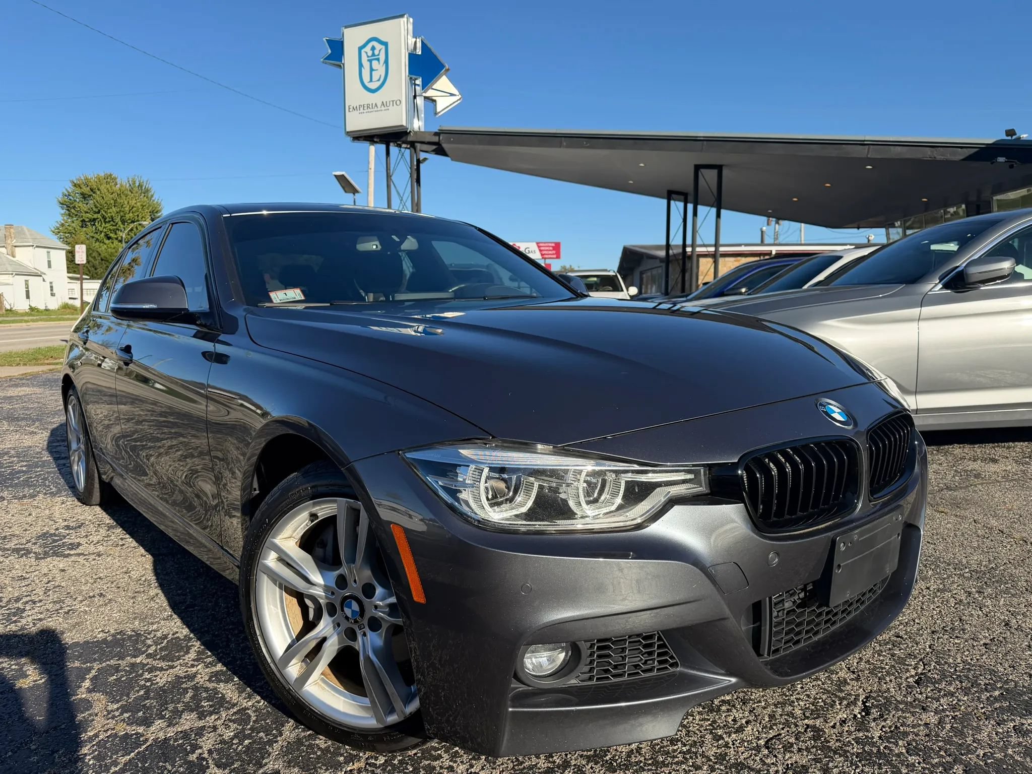 Used 2018 BMW 340i xDrive Sedan w/ Premium Package AWD/4WD image 3
