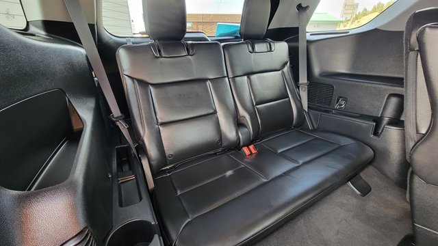 Used 2022 Ford Explorer XLT w/ Equipment Group 202A image 45