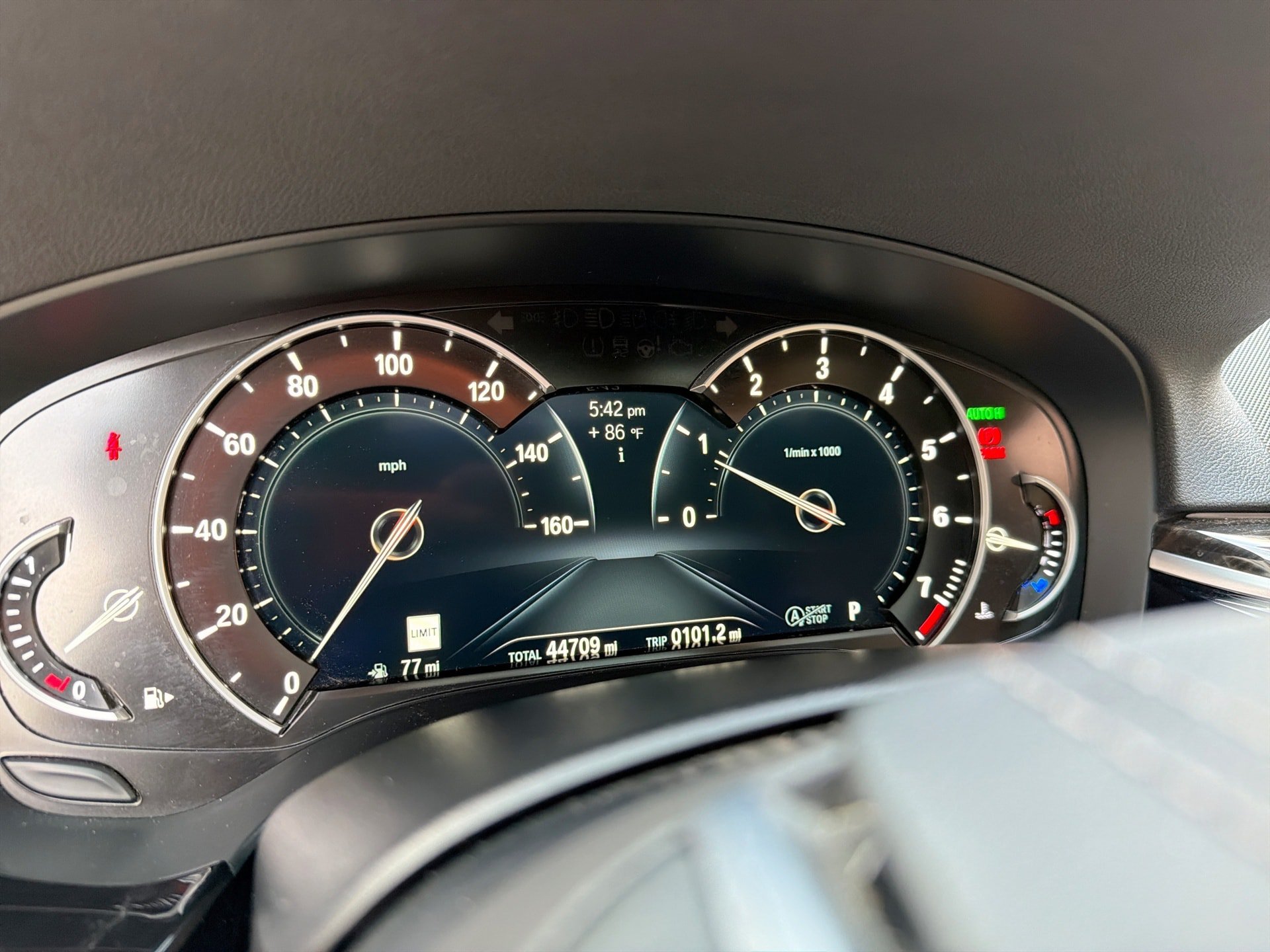 Used 2019 BMW 530i xDrive w/ Convenience Package AWD/4WD image 10
