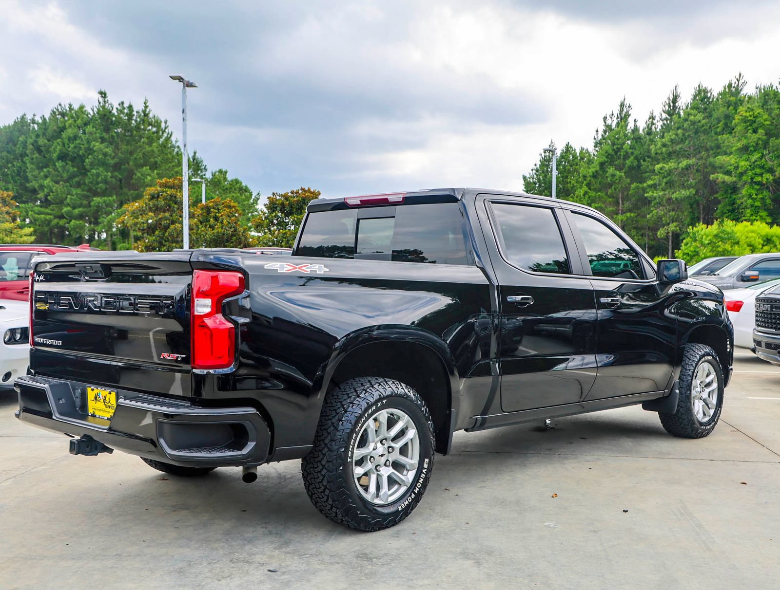 Used 2025 Chevrolet Silverado 1500 RST w/ Convenience Package II AWD/4WD image 11