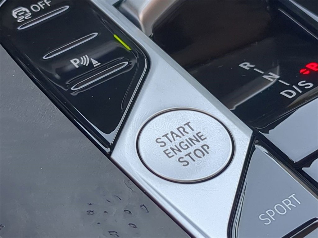 New 2026 BMW X7 xDrive40i w/ Premium Package image 28