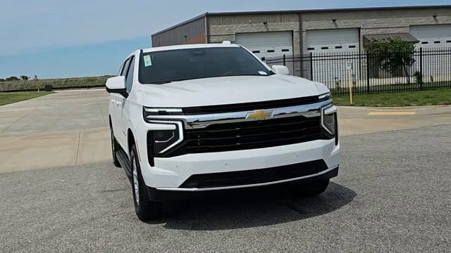 New 2026 Chevrolet Suburban LS w/ Max Trailering Package AWD/4WD image 3