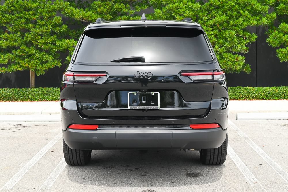 Used 2025 Jeep Grand Cherokee L Limited AWD/4WD image 5