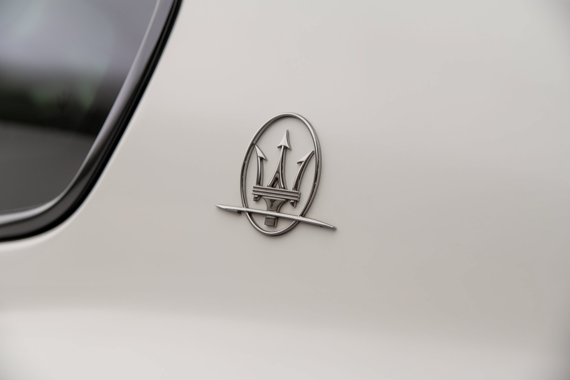 Used 2020 Maserati Levante S AWD/4WD image 32