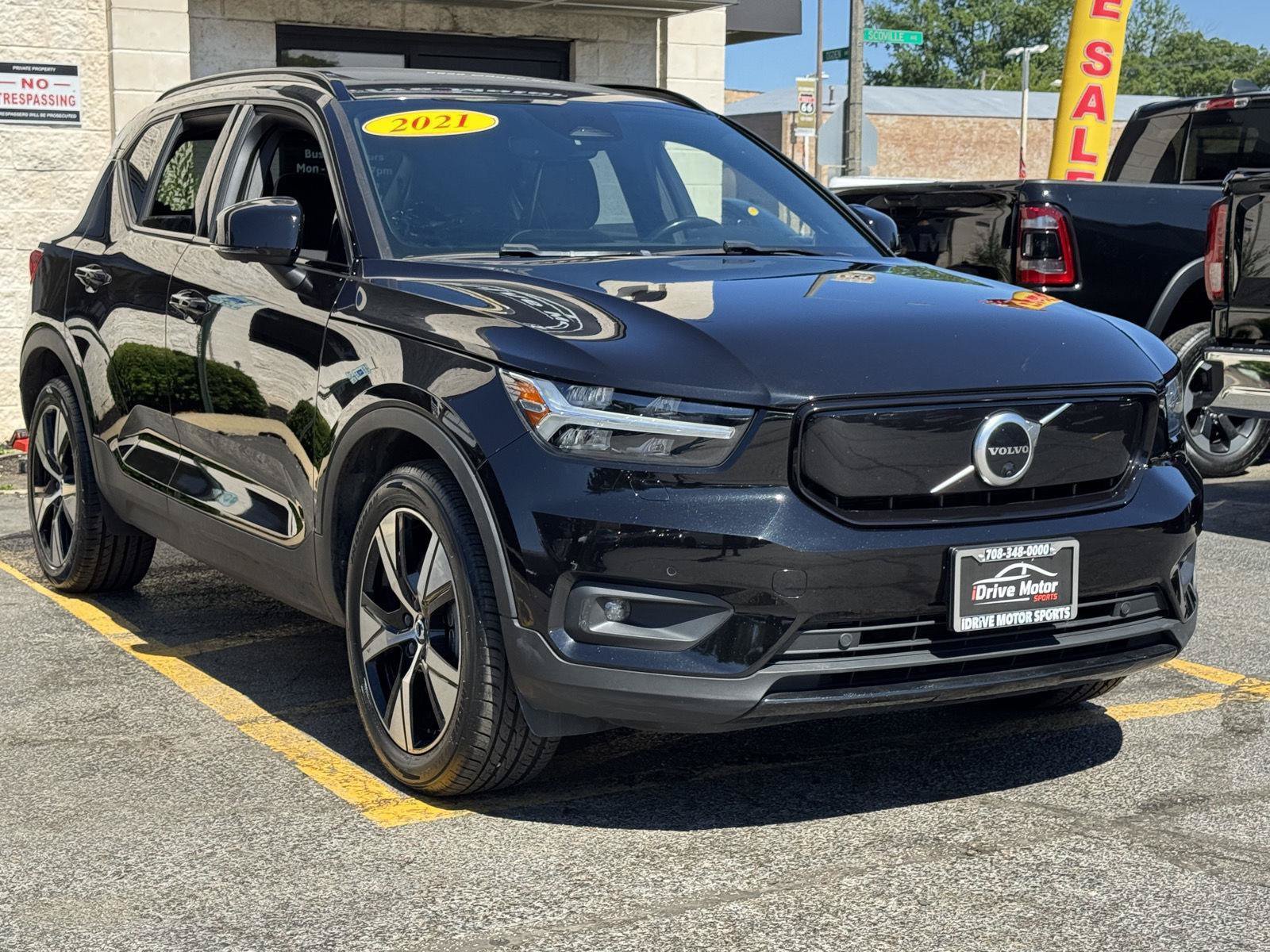 Used 2021 Volvo XC40 P8 Recharge w/ Advanced Package AWD/4WD image 16