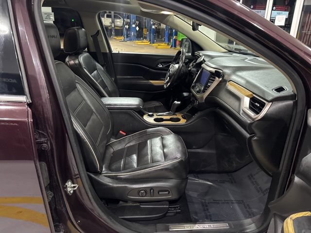 Used 2017 GMC Acadia Denali w/ Technology Package FWD image 14