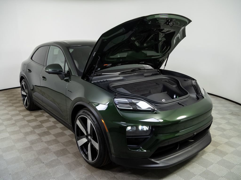 Certified 2024 Porsche Macan 4 Electric AWD/4WD image 34