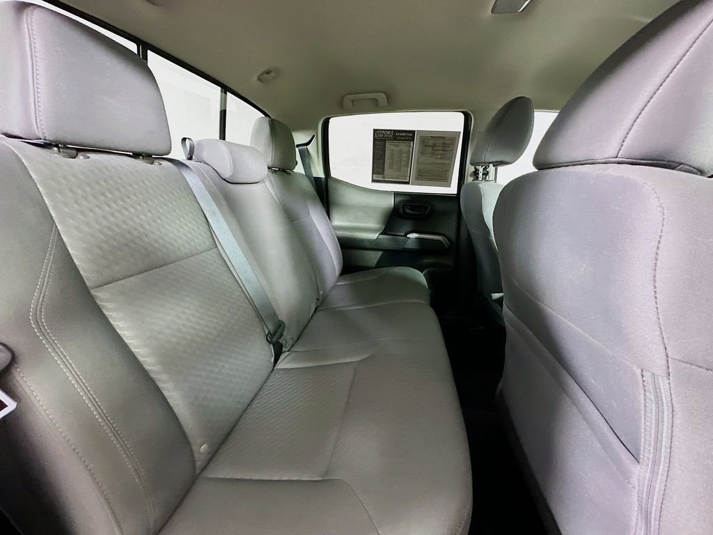 Used 2021 Toyota Tacoma SR5 AWD/4WD image 11