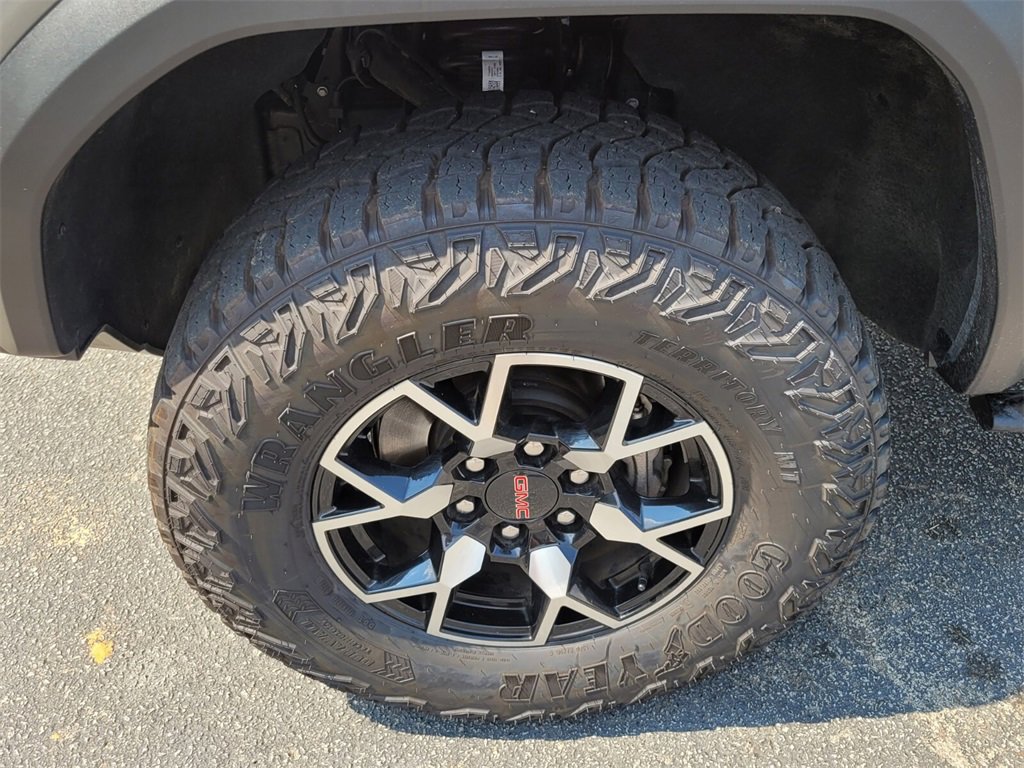 Certified 2024 GMC Canyon AT4X image 15