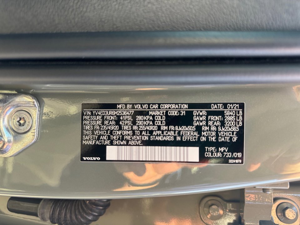 Used 2021 Volvo XC40 P8 Recharge w/ Advanced Package image 39