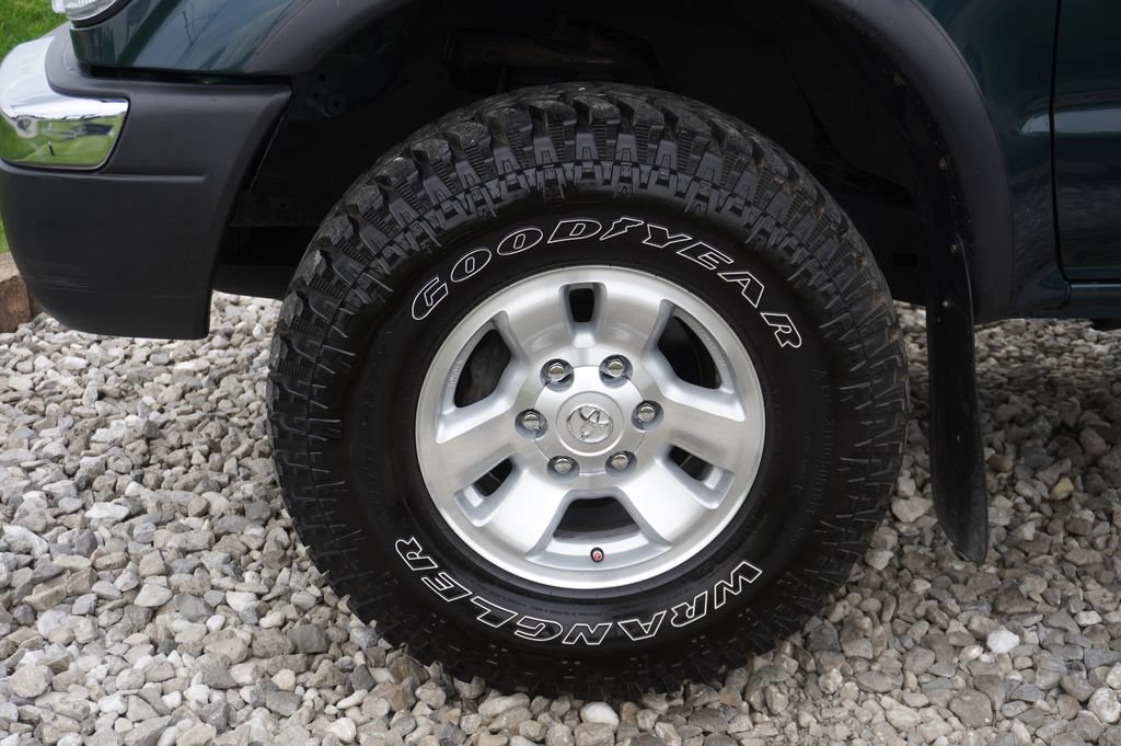 Used 1998 Toyota Tacoma PreRunner RWD image 10