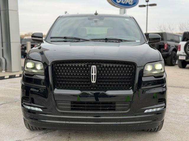 Used 2024 Lincoln Navigator Reserve image 2