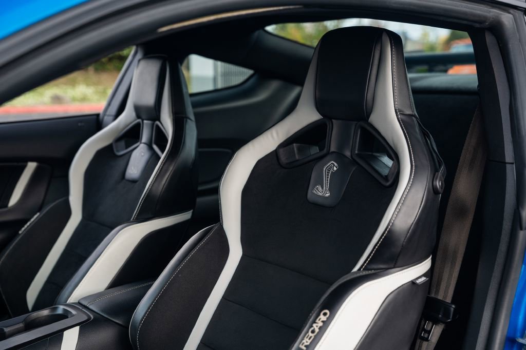 Used 2021 Ford Mustang Shelby GT500 w/ Carbon Fiber Track Pack image 40