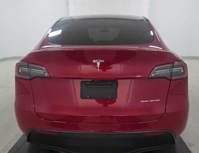 Used 2022 Tesla Model Y Long Range AWD/4WD image 4
