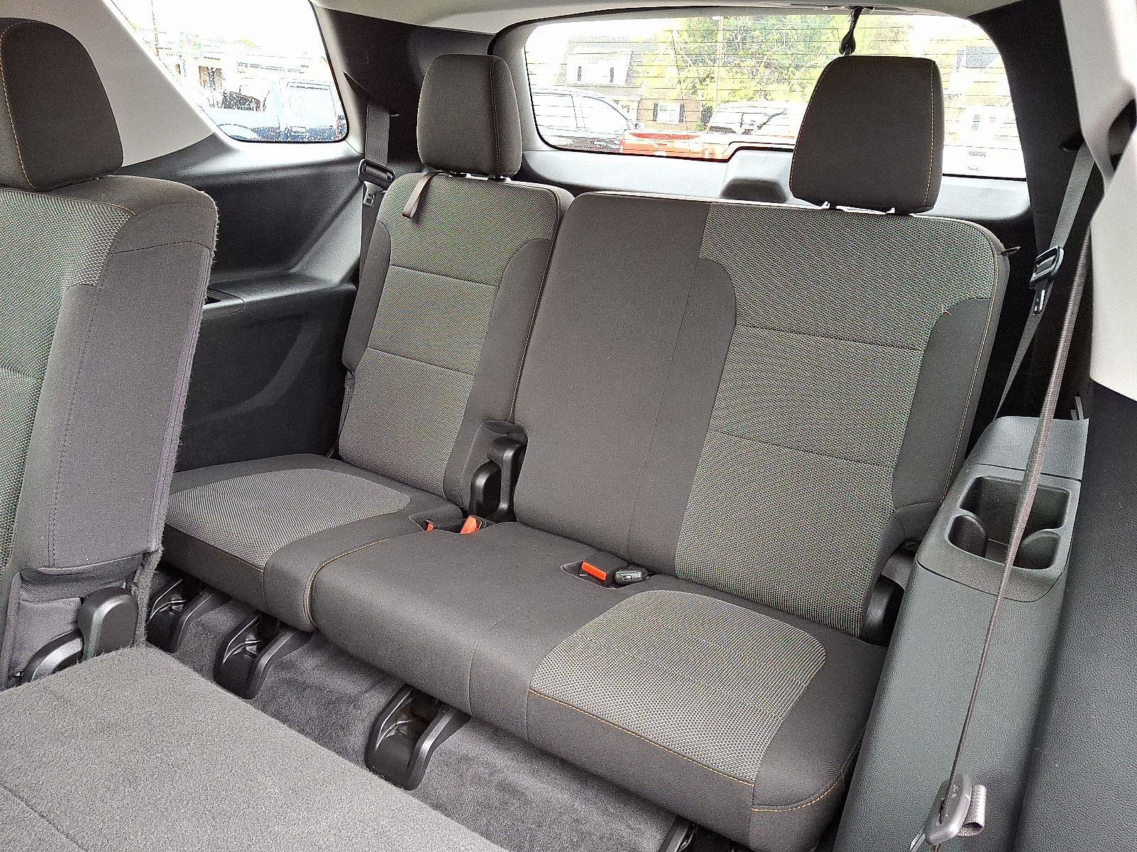 Used 2020 Chevrolet Traverse LT image 11