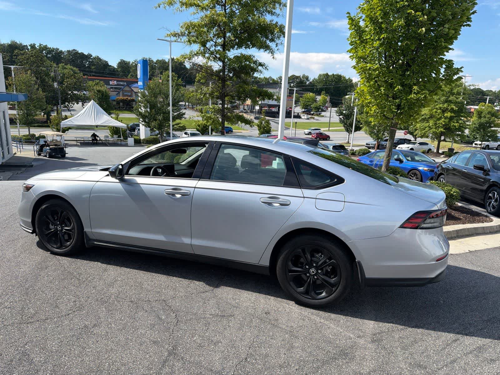 Used 2025 Honda Accord SE image 7