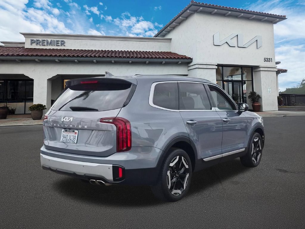 Certified 2024 Kia Telluride S FWD image 8